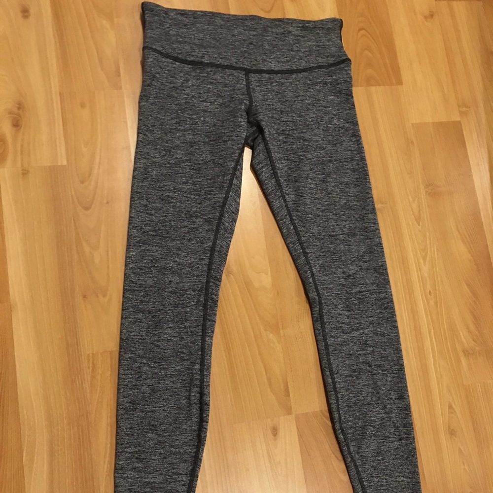 Lululemon WUP - full length size 6